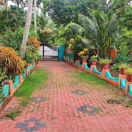 Happy Buddha Homestay Varkala Exterior foto